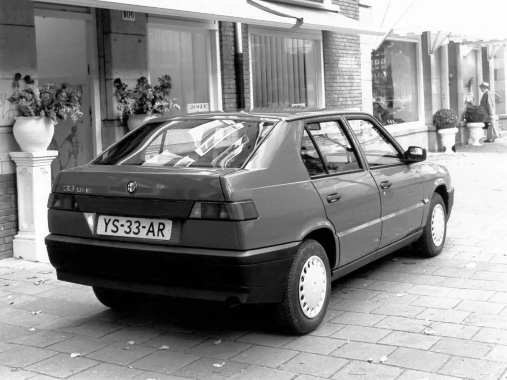 Автомобиль Alfa Romeo 33 II Хэтчбек (5 дверей)