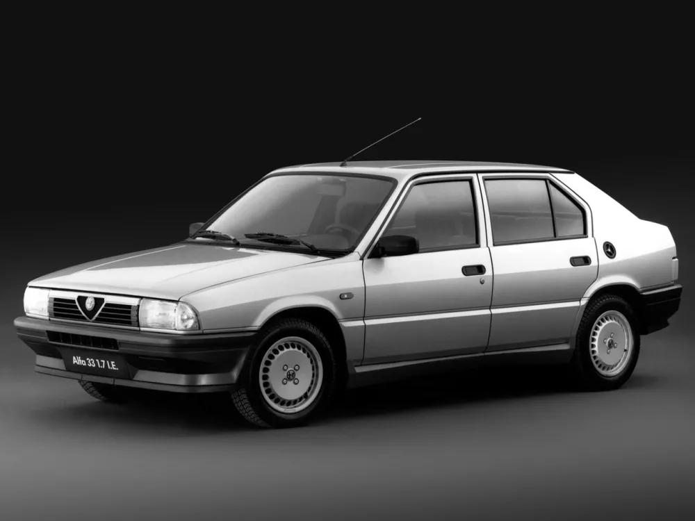 Автомобиль Alfa Romeo 33 I Рестайлинг Седан