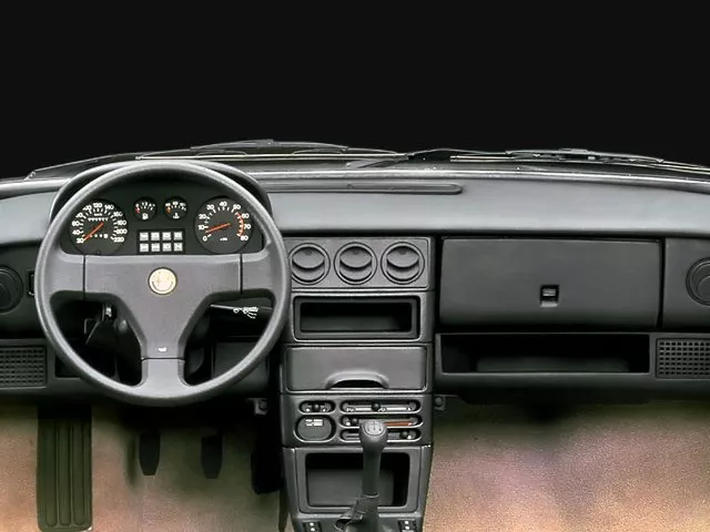 Автомобиль Alfa Romeo 33 I Рестайлинг Седан