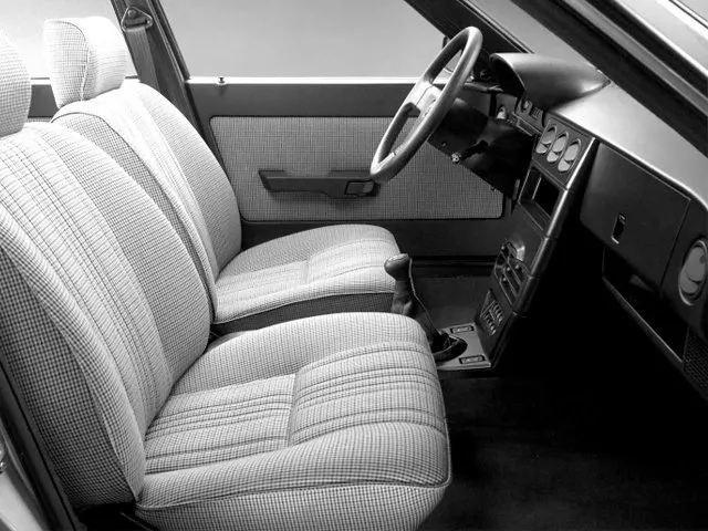 Автомобиль Alfa Romeo 33 I Рестайлинг Седан