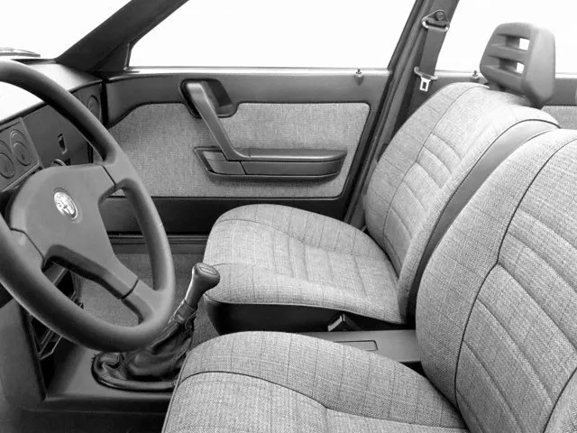 Автомобиль Alfa Romeo 33 II Универсал (5 дверей)