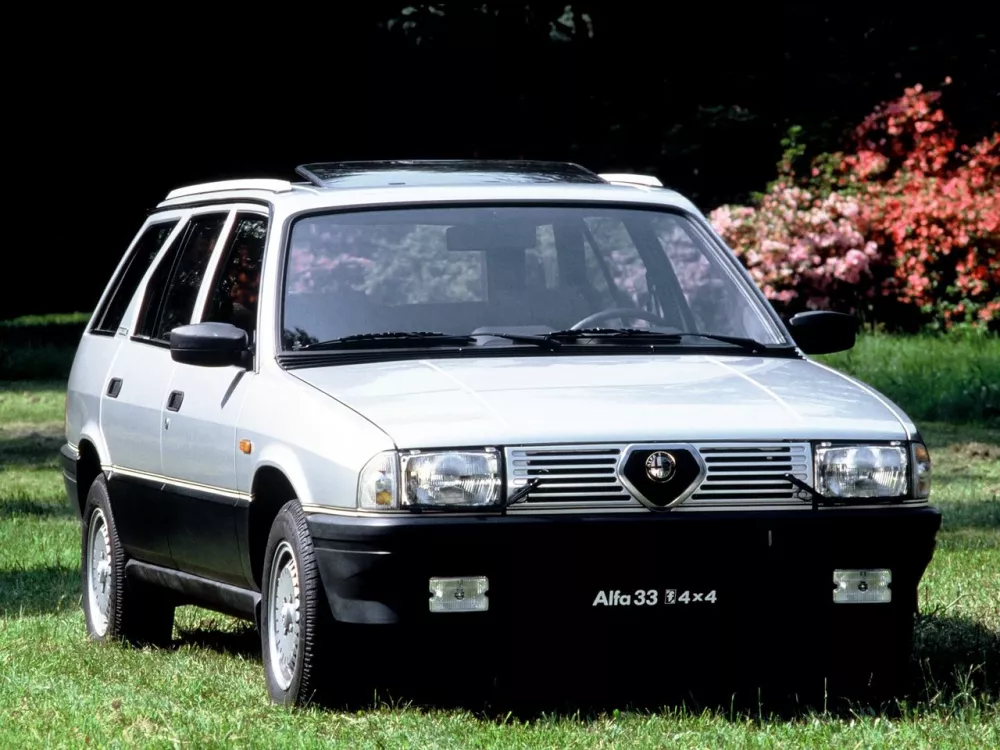 Автомобиль Alfa Romeo 33 I Универсал (5 дверей)