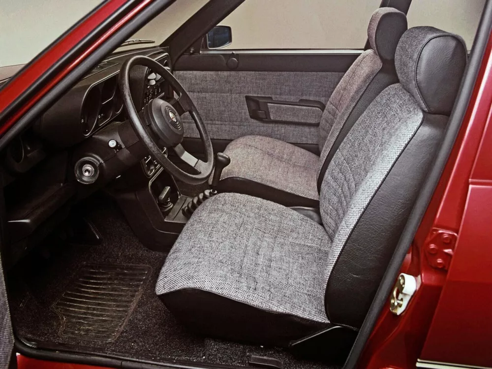 Автомобиль Alfa Romeo 33 I Универсал (5 дверей)
