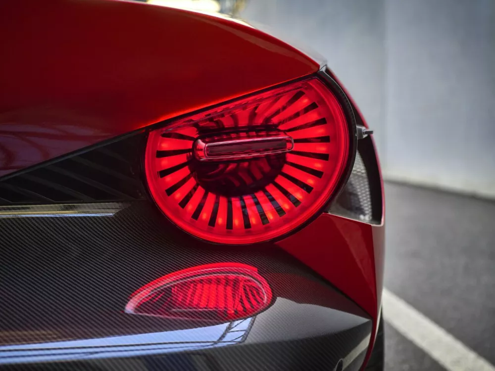 Автомобиль Alfa Romeo 33 Stradale Купе