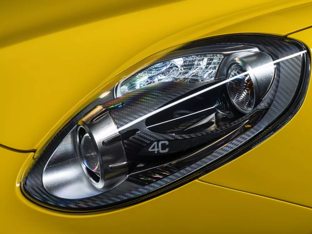 Автомобиль Alfa Romeo 4C Тарга Spyder
