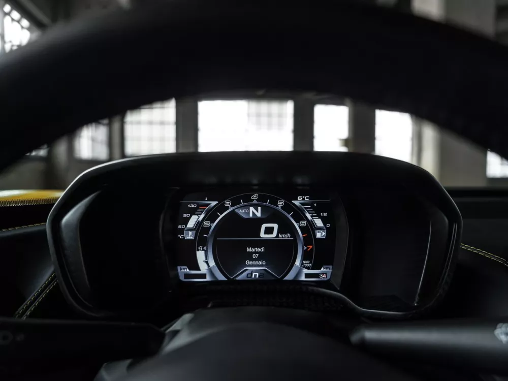 Автомобиль Alfa Romeo 4C Тарга Spyder