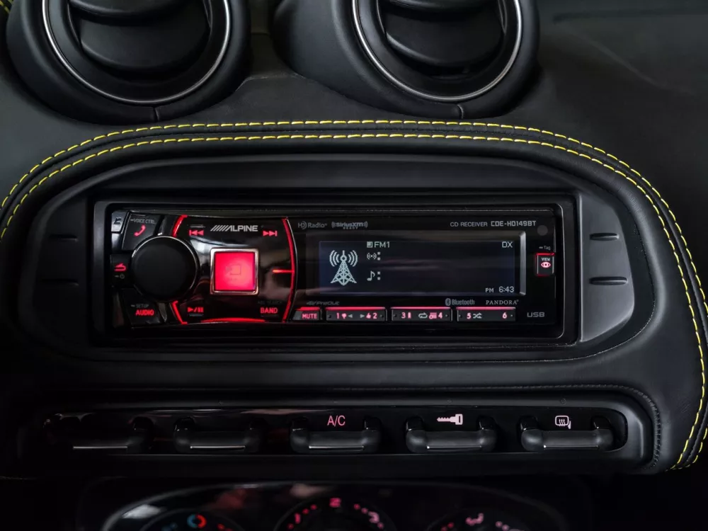 Автомобиль Alfa Romeo 4C Тарга Spyder