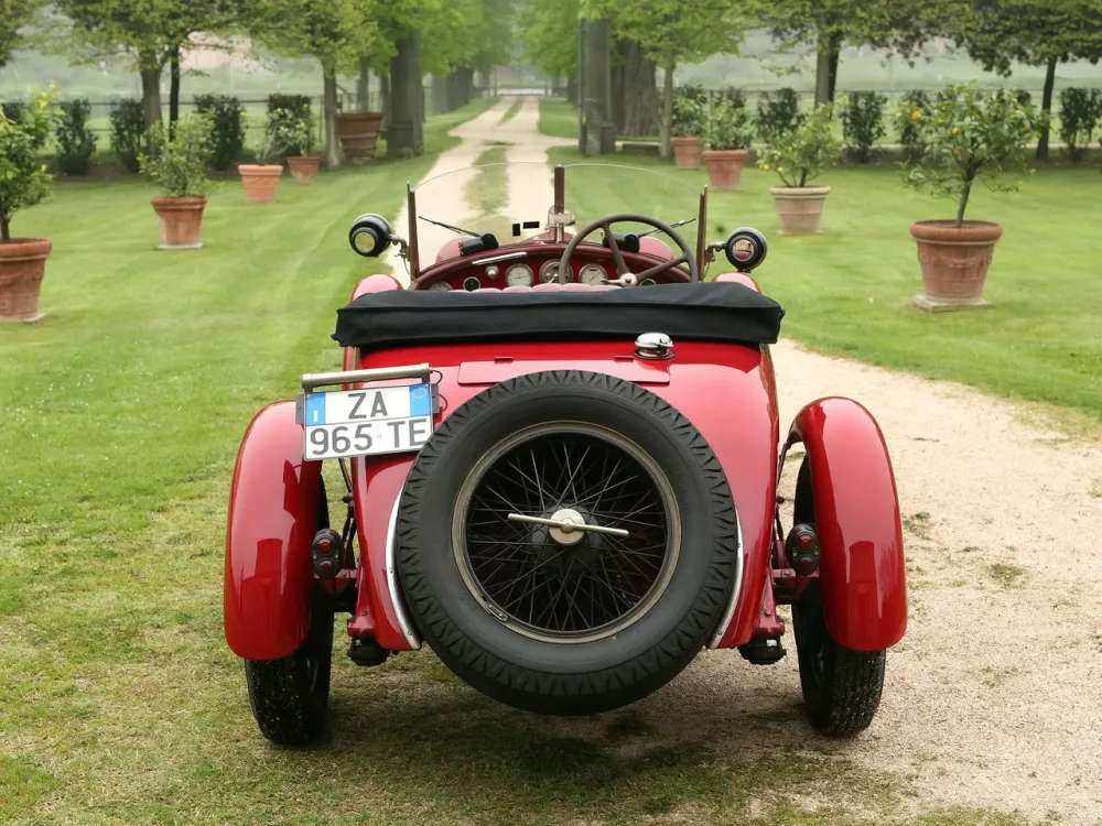Автомобиль Alfa Romeo 6C Кабриолет