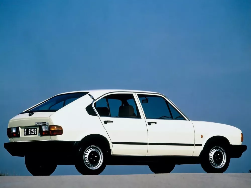 Автомобиль Alfa Romeo Alfasud Хэтчбек (5 дверей)