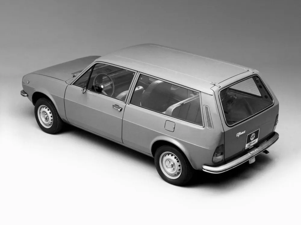 Автомобиль Alfa Romeo Alfasud Универсал (3 двери)