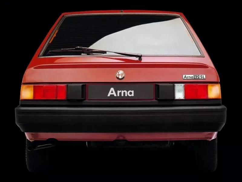 Автомобиль Alfa Romeo Arna Хэтчбек (5 дверей)