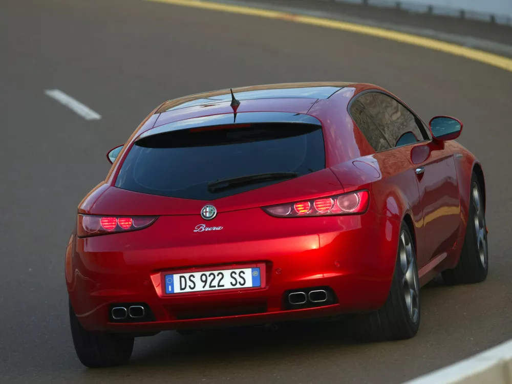 Автомобиль Alfa Romeo Brera I Рестайлинг Хэтчбек (3 двери)