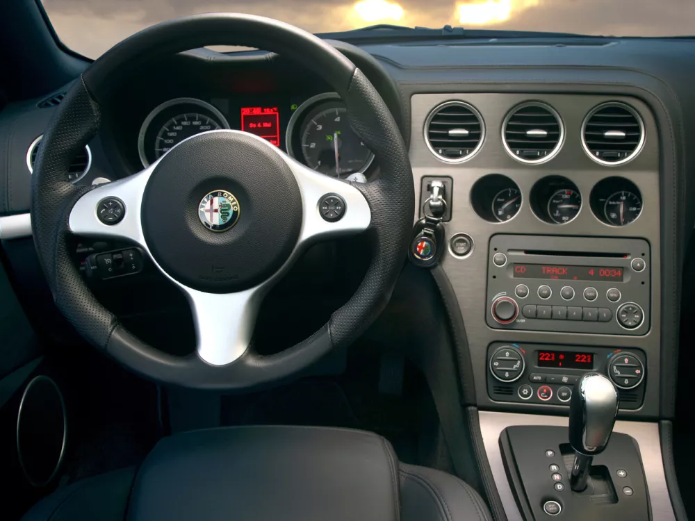 Автомобиль Alfa Romeo Brera I Рестайлинг Хэтчбек (3 двери)