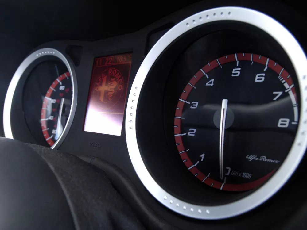 Автомобиль Alfa Romeo Brera I Рестайлинг Хэтчбек (3 двери)