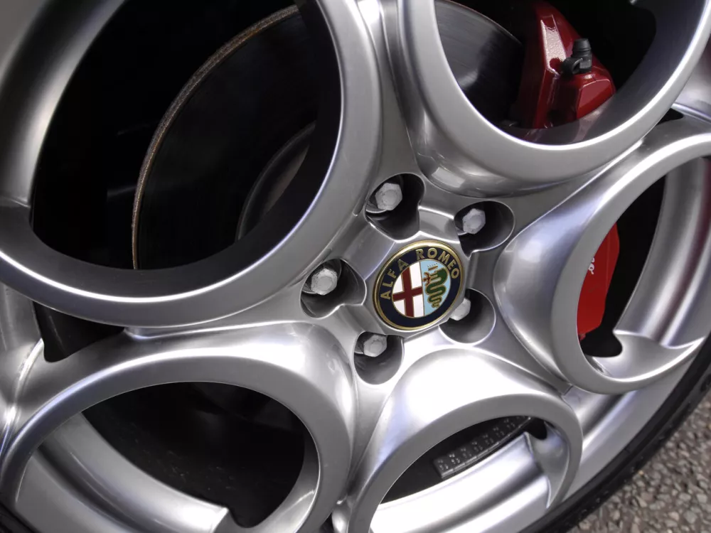 Автомобиль Alfa Romeo Brera I Рестайлинг Хэтчбек (3 двери)
