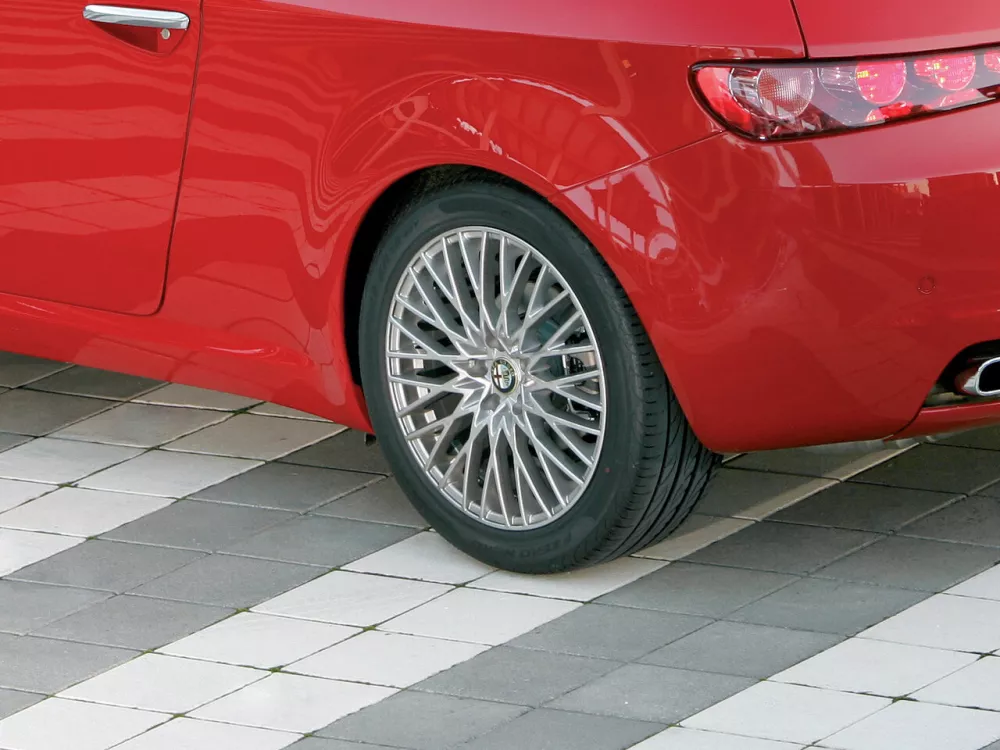 Автомобиль Alfa Romeo Brera I Хэтчбек (3 двери)