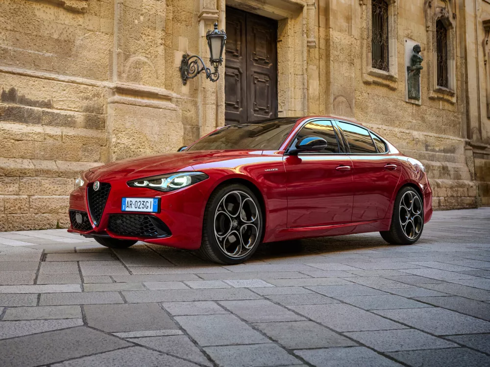 Автомобиль Alfa Romeo Giulia II (952) Рестайлинг 2 Седан