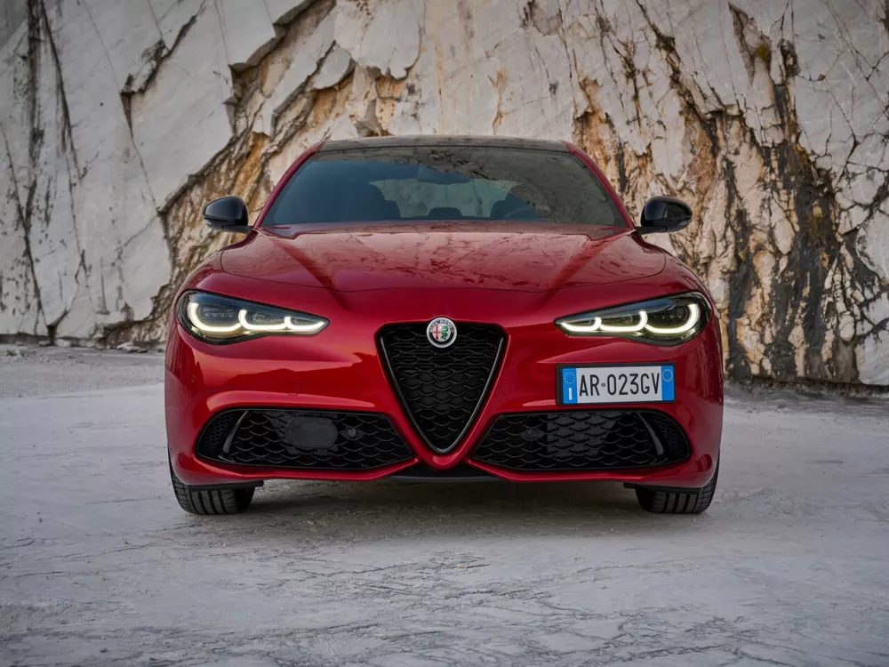 Автомобиль Alfa Romeo Giulia II (952) Рестайлинг 2 Седан