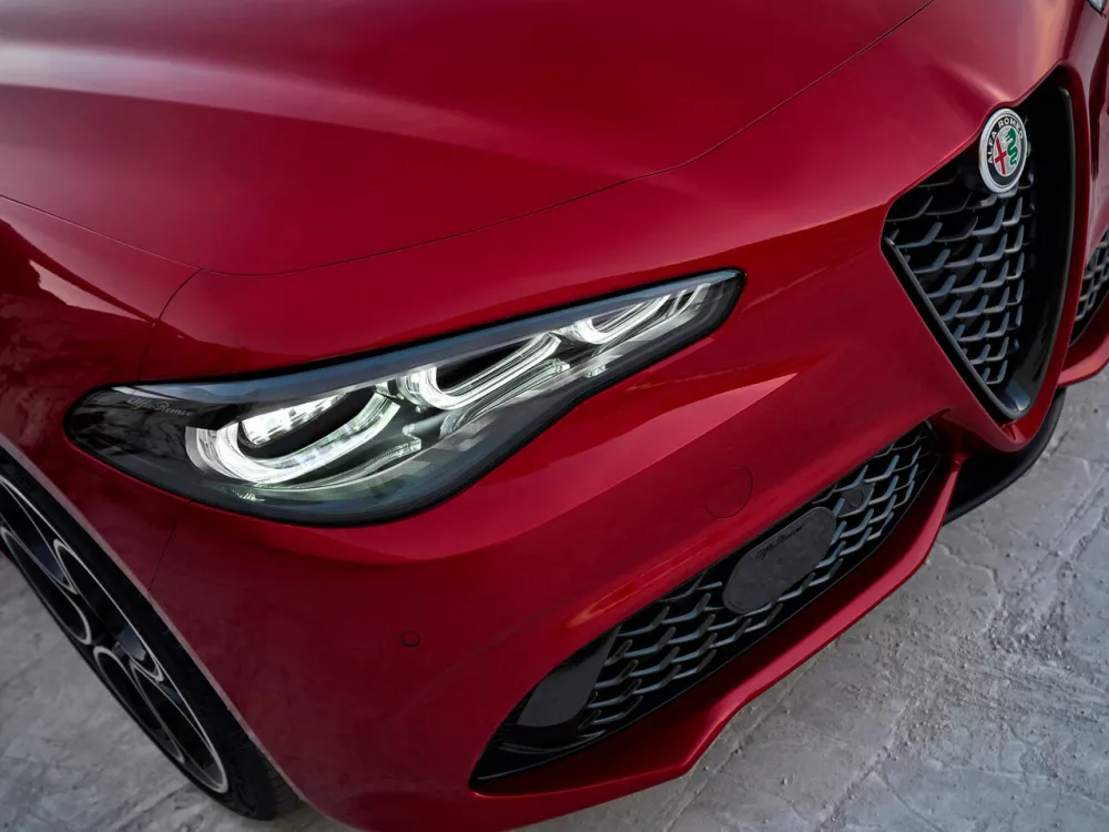 Автомобиль Alfa Romeo Giulia II (952) Рестайлинг 2 Седан