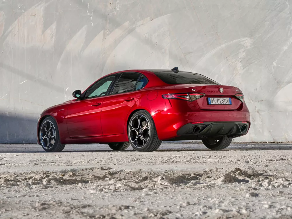 Автомобиль Alfa Romeo Giulia II (952) Рестайлинг 2 Седан