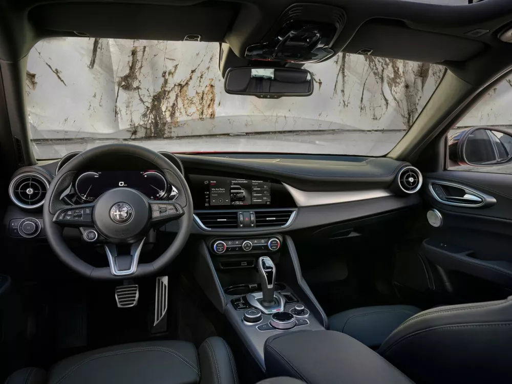 Автомобиль Alfa Romeo Giulia II (952) Рестайлинг 2 Седан