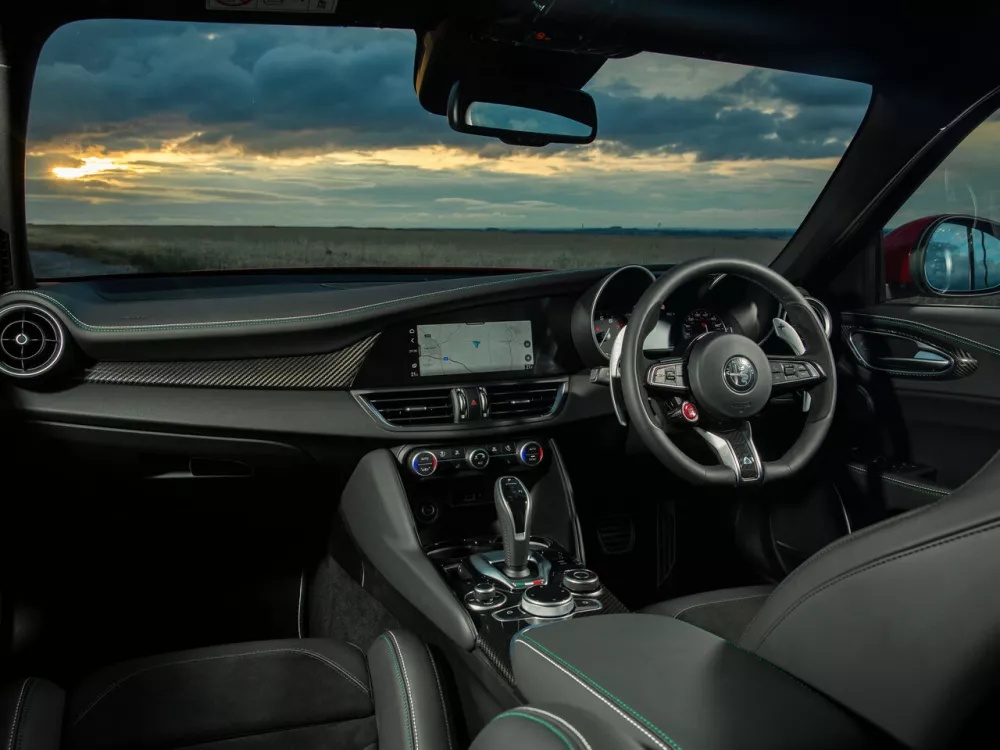Автомобиль Alfa Romeo Giulia II (952) Рестайлинг Седан