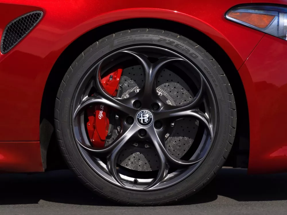 Автомобиль Alfa Romeo Giulia II (952) Седан