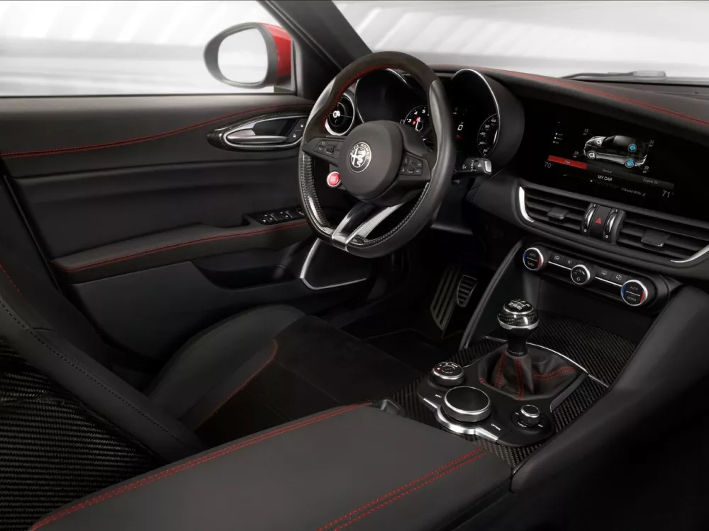 Автомобиль Alfa Romeo Giulia II (952) Седан