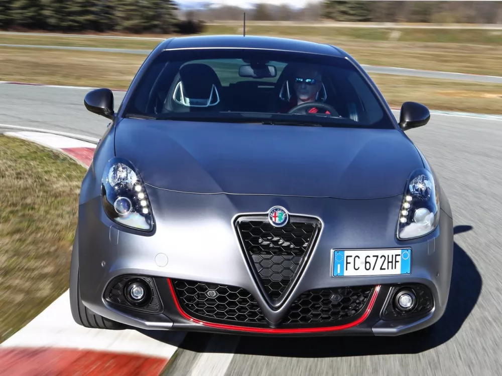 Автомобиль Alfa Romeo Giulietta III Рестайлинг Хэтчбек (5 дверей)