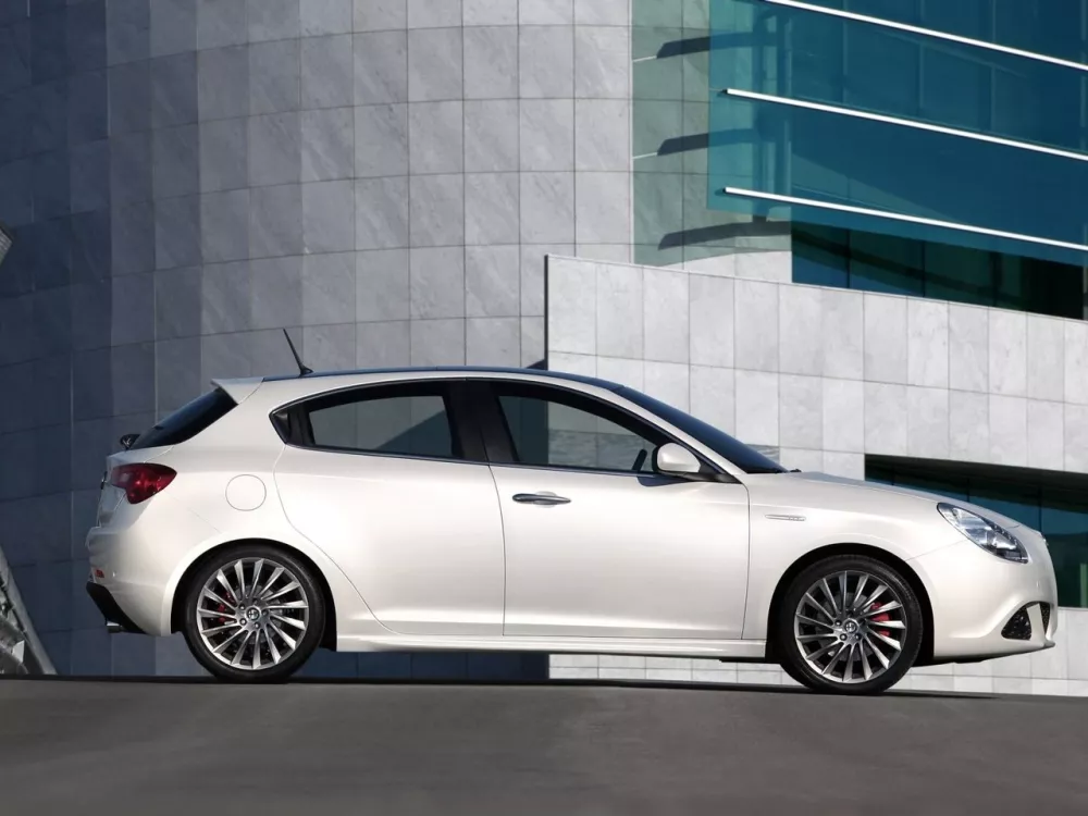 Автомобиль Alfa Romeo Giulietta III Хэтчбек (5 дверей)