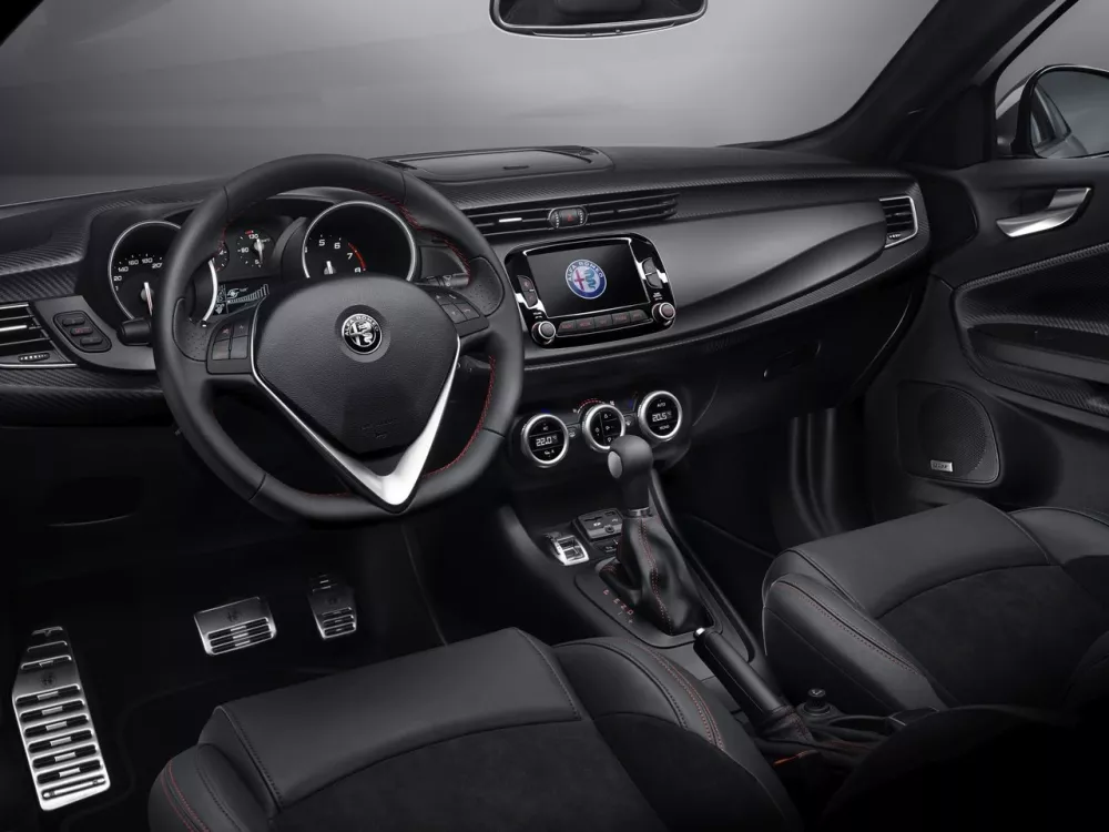 Автомобиль Alfa Romeo Giulietta III Рестайлинг Хэтчбек (5 дверей)
