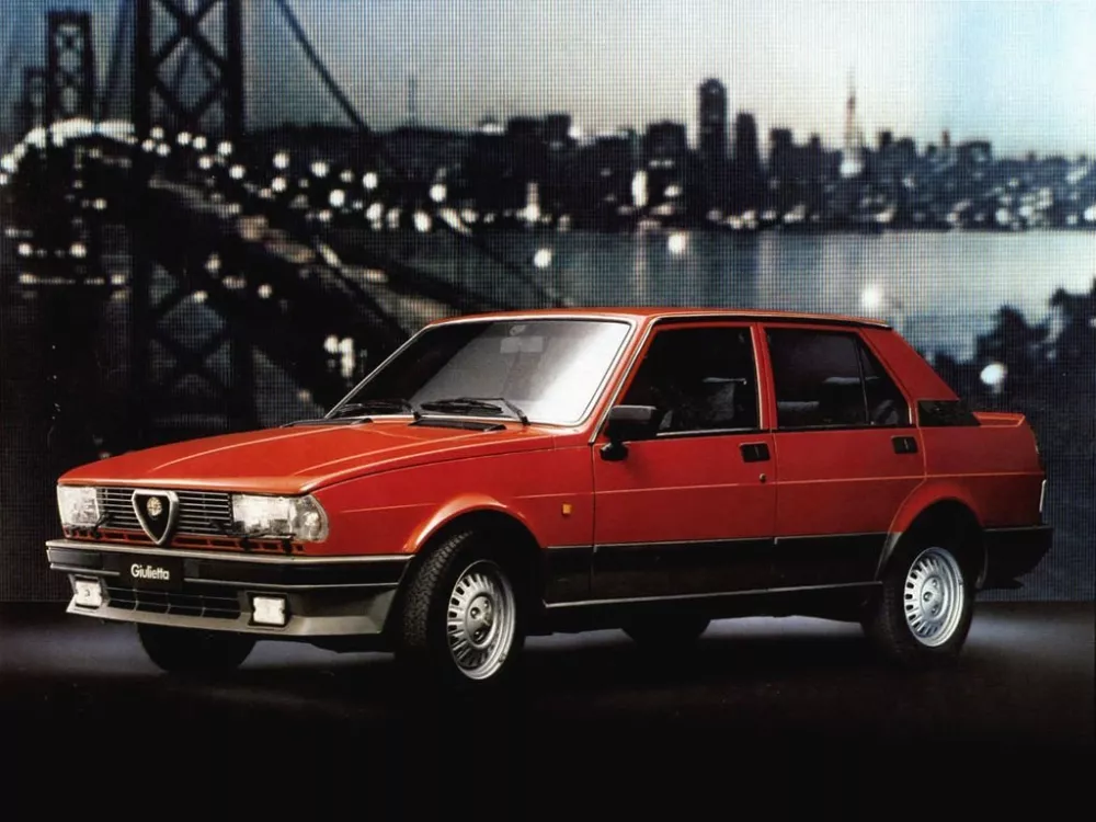 Автомобиль Alfa Romeo Giulietta II Седан