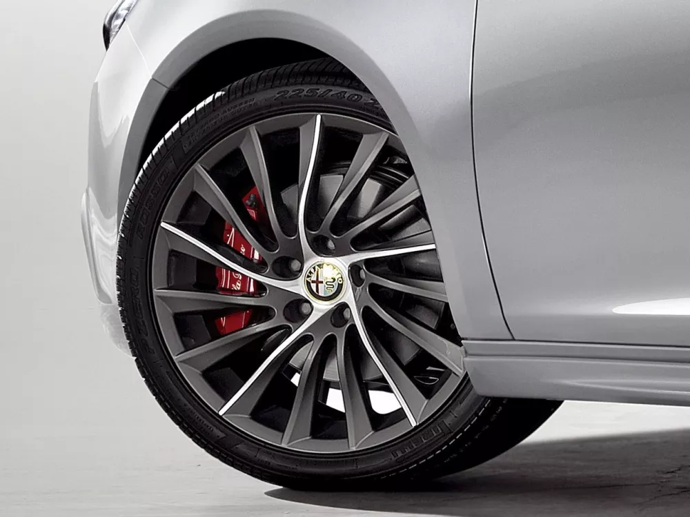 Автомобиль Alfa Romeo Giulietta III Хэтчбек (5 дверей)