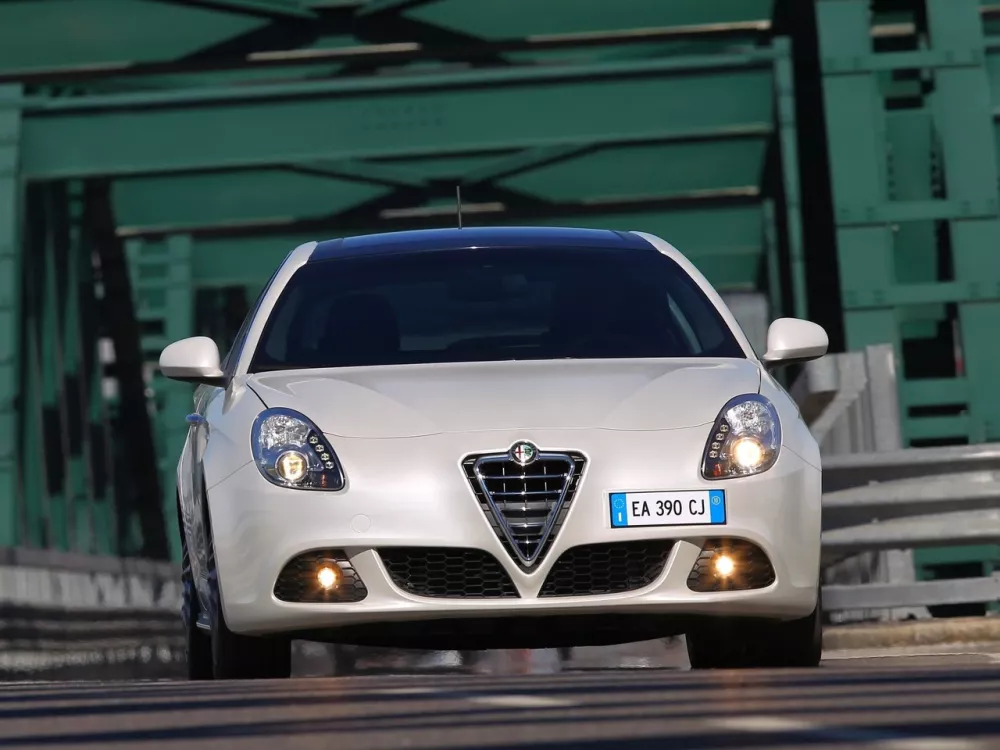 Автомобиль Alfa Romeo Giulietta III Хэтчбек (5 дверей)