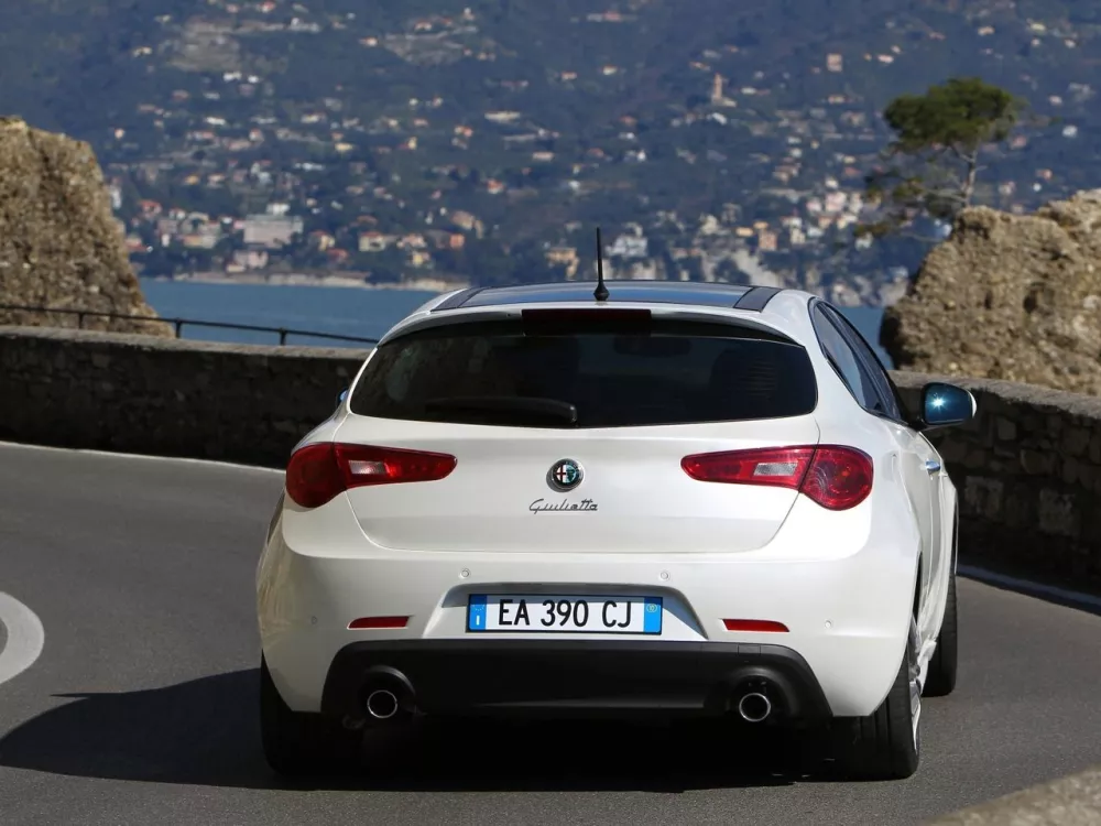 Автомобиль Alfa Romeo Giulietta III Хэтчбек (5 дверей)