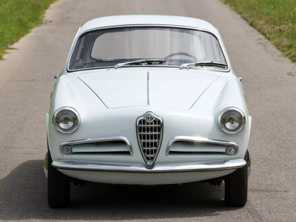Автомобиль Alfa Romeo Giulietta I Купе Sprint