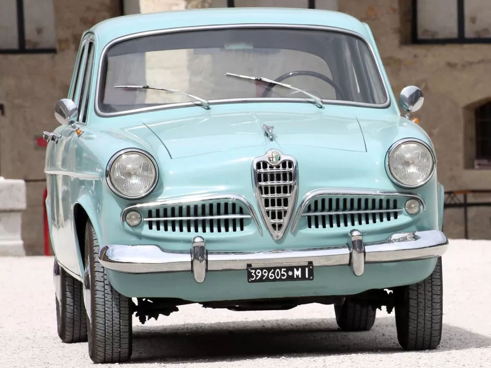 Автомобиль Alfa Romeo Giulietta I Седан Berlina