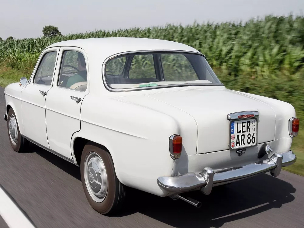Автомобиль Alfa Romeo Giulietta I Седан Berlina