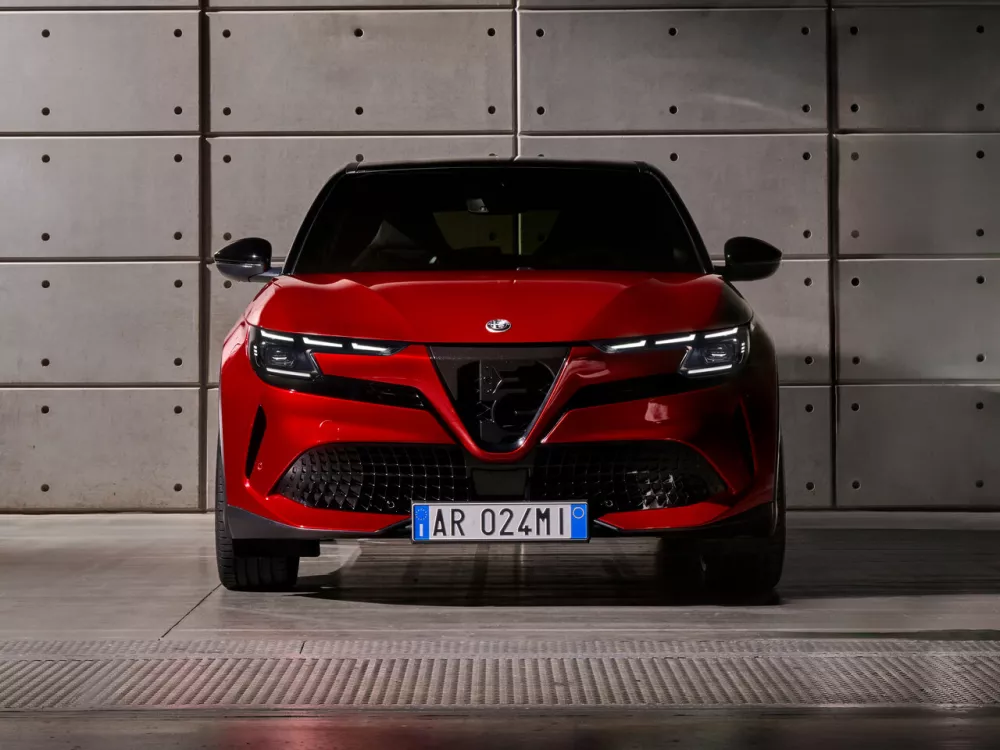 Автомобиль Alfa Romeo Junior Внедорожник (5 дверей)