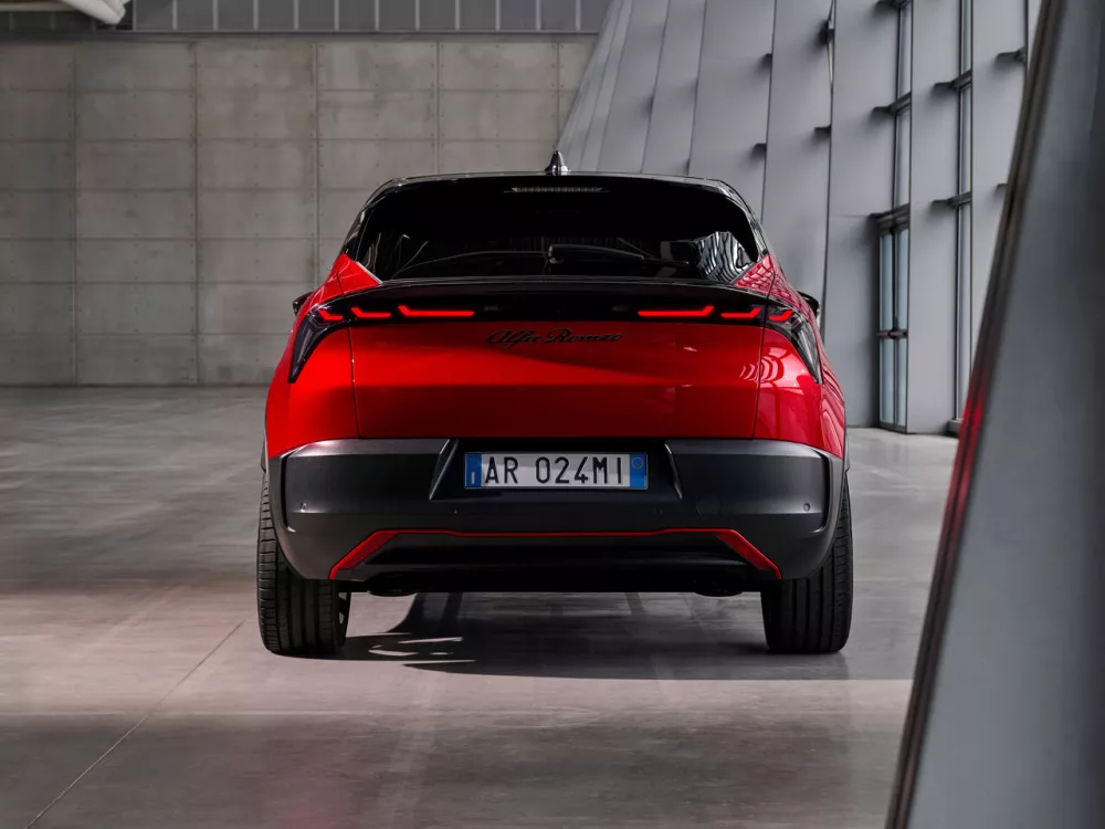 Автомобиль Alfa Romeo Junior Внедорожник (5 дверей)