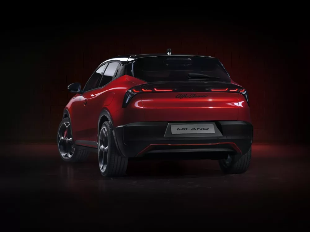 Автомобиль Alfa Romeo Junior Внедорожник (5 дверей)