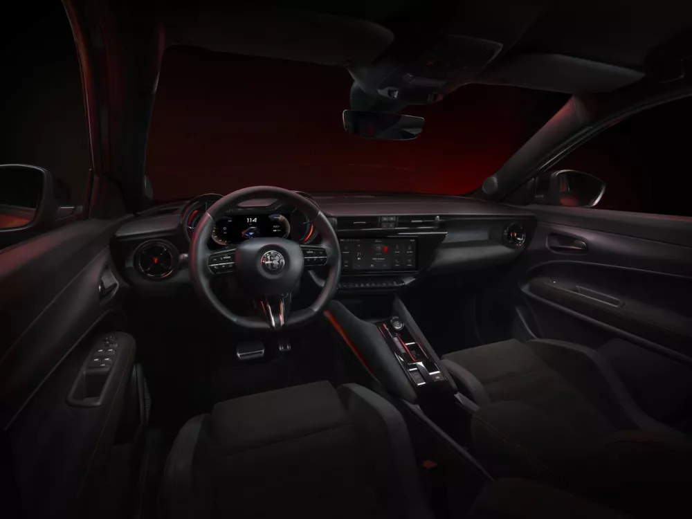 Автомобиль Alfa Romeo Junior Внедорожник (5 дверей)