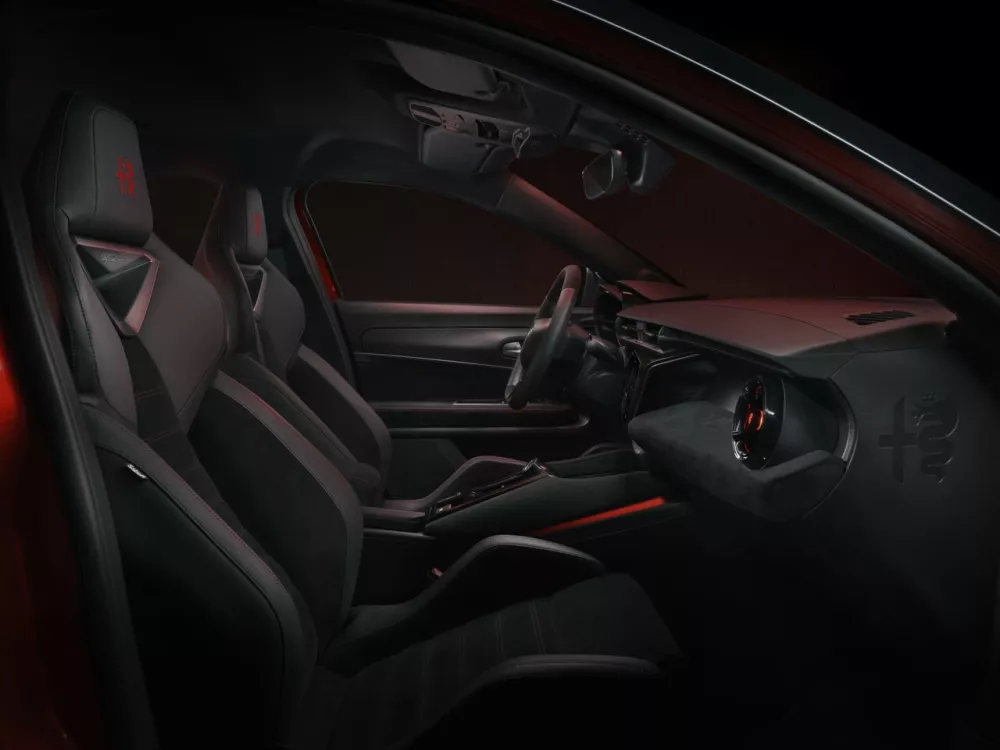 Автомобиль Alfa Romeo Junior Внедорожник (5 дверей)