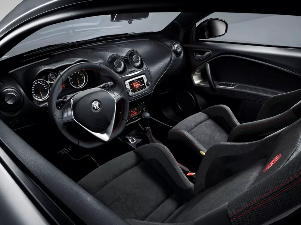 Автомобиль Alfa Romeo MiTo I Рестайлинг 2 Хэтчбек (3 двери)