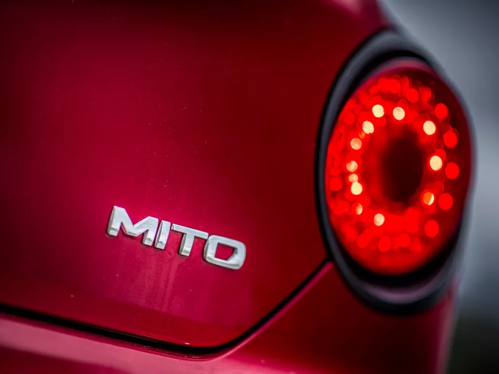 Автомобиль Alfa Romeo MiTo I Рестайлинг 2 Хэтчбек (3 двери)