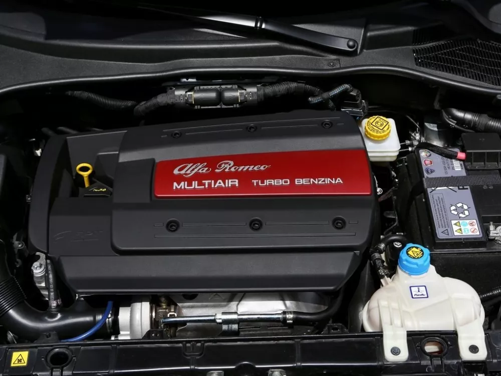 Автомобиль Alfa Romeo MiTo I Рестайлинг Хэтчбек (3 двери)