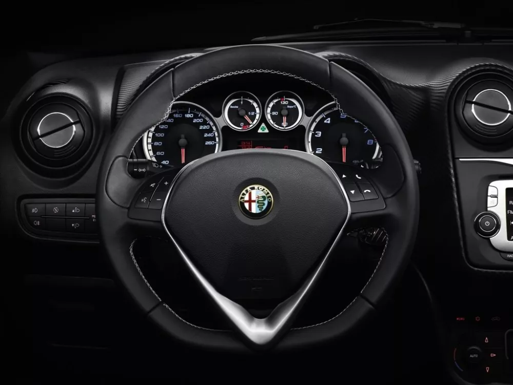 Автомобиль Alfa Romeo MiTo I Рестайлинг Хэтчбек (3 двери)