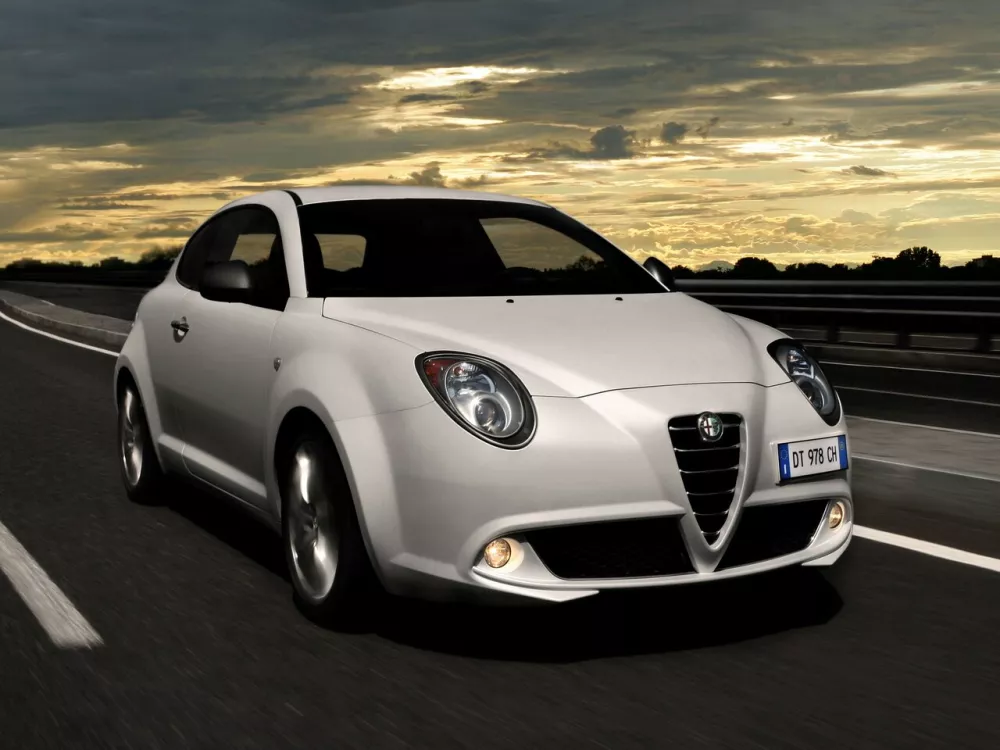 Автомобиль Alfa Romeo MiTo I Хэтчбек (3 двери)