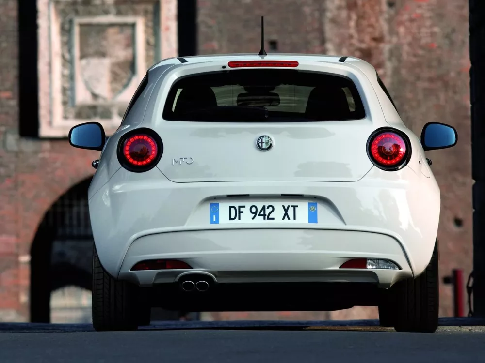 Автомобиль Alfa Romeo MiTo I Хэтчбек (3 двери)
