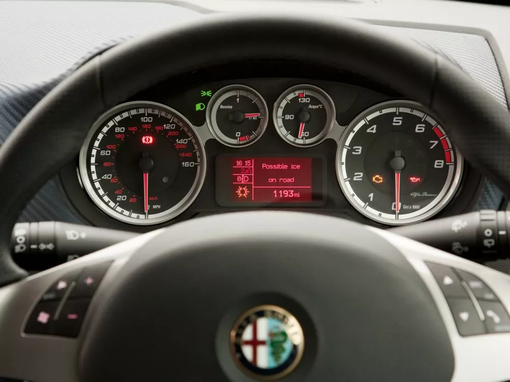 Автомобиль Alfa Romeo MiTo I Хэтчбек (3 двери)